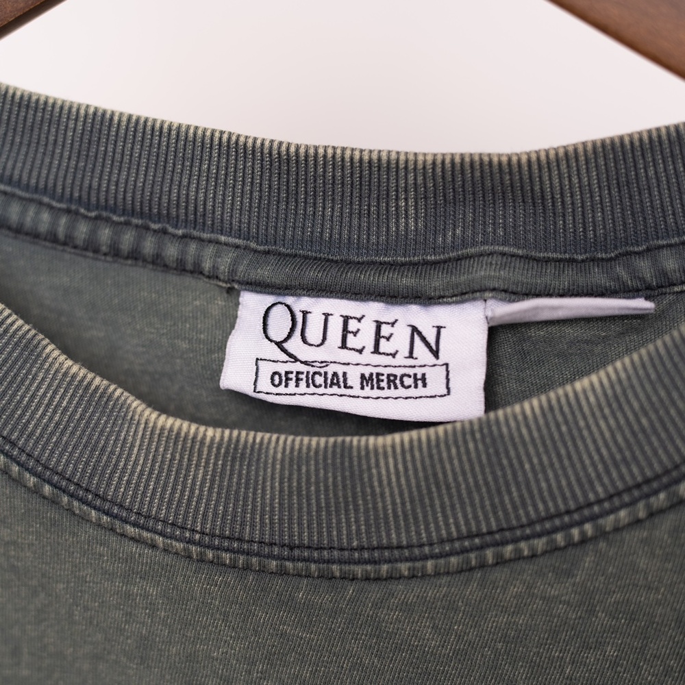 Official QUENN Merch Washed Graphic T-shirt in Green Size XL - Picture 2 of 6